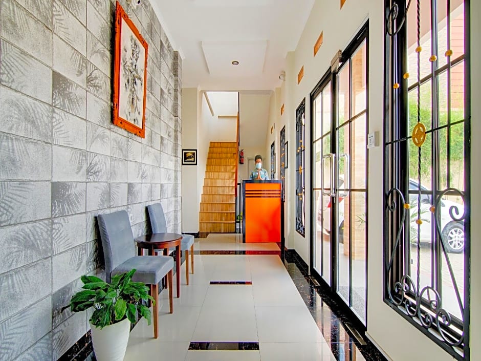 OYO 90233 The Shine Residence