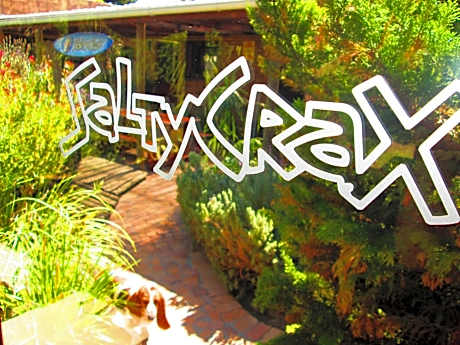 Saltycrax Backpackers and Surf Hostel
