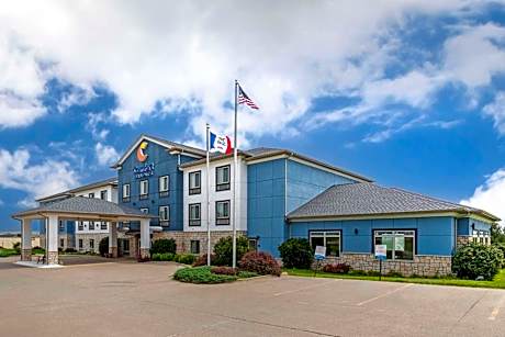 Comfort Inn & Suites Grinnell near I-80