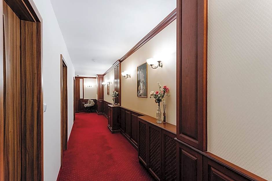 Petra Inn Apartments in historical palace Bratislava