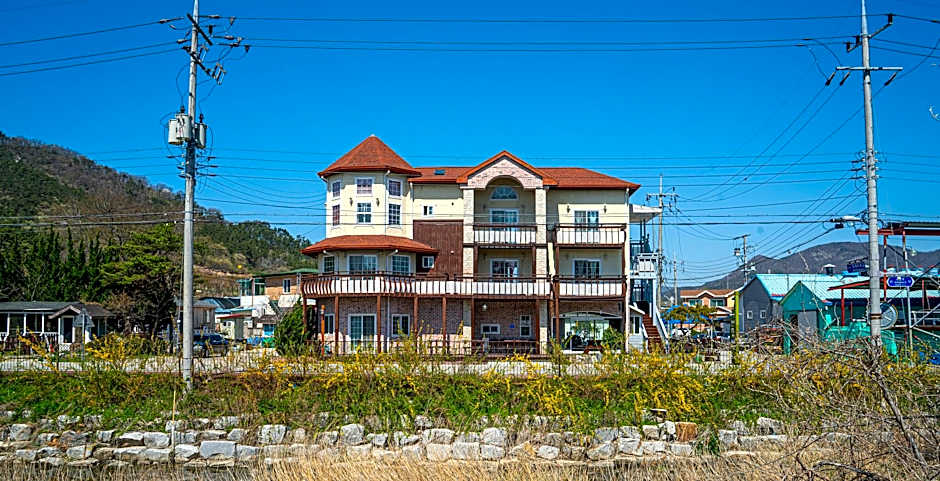 Photo 1 of 50 of buan badagaetbeol pension