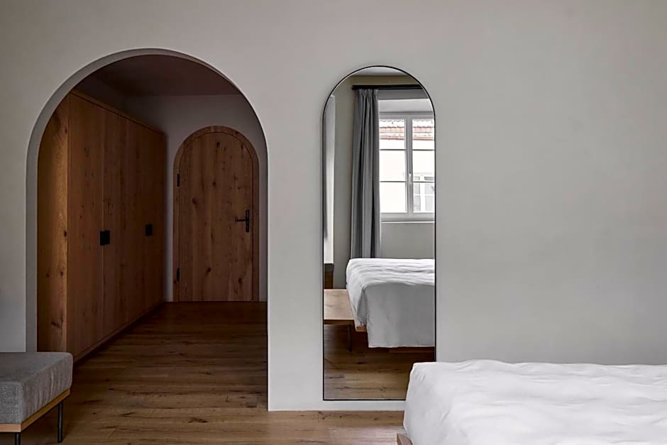 fink Restaurant & Suites