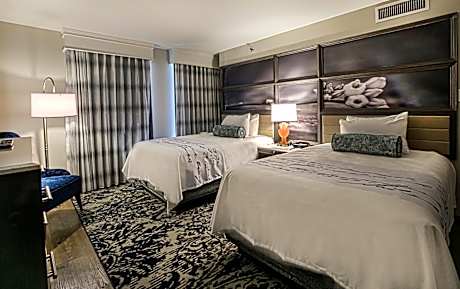 Double Room with Two Double Beds - Disability Access - Roll In Shower/Non-Smoking