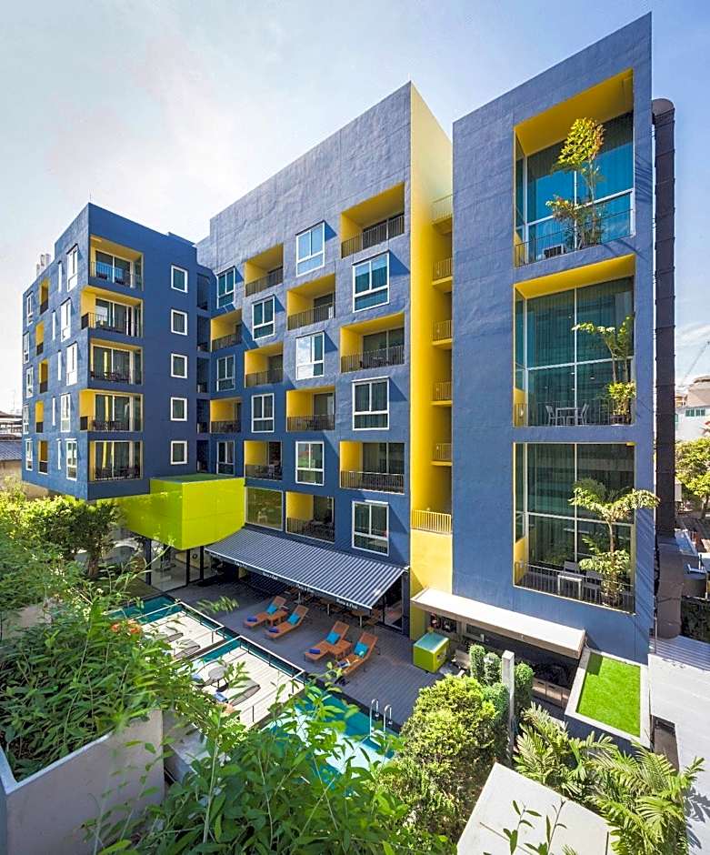 Lit Bangkok Hotel