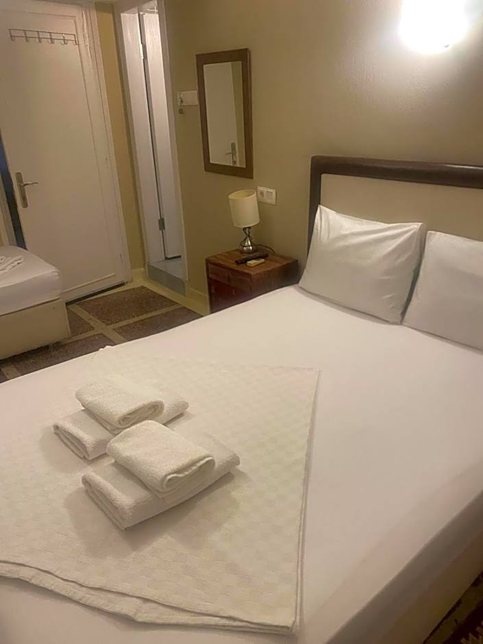 Tunc Hotel