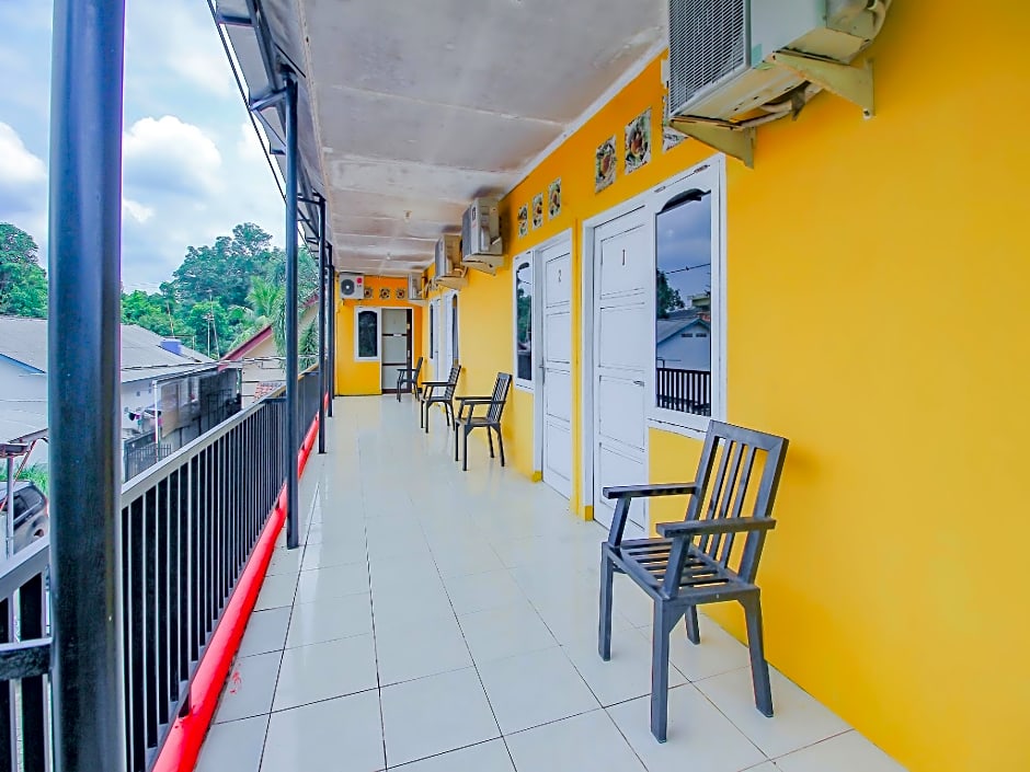 OYO 90216 Kost Sanny