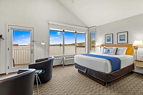 Junior Suite with Bay View