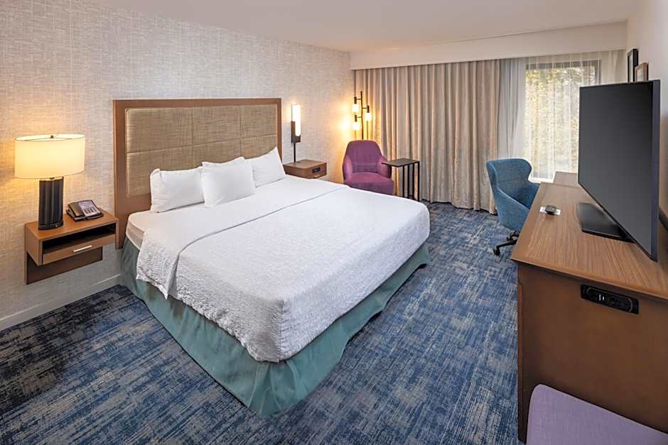 Hampton Inn & Suites Asheville Airport