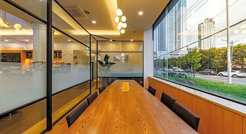 Crown Hotel Changwon