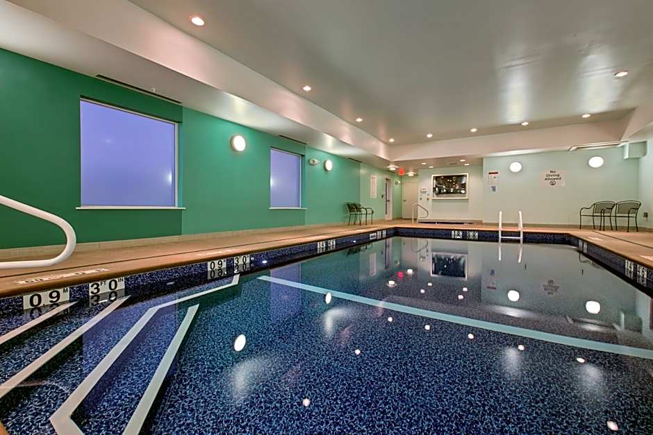 Holiday Inn Express & Suites Carlisle By IHG