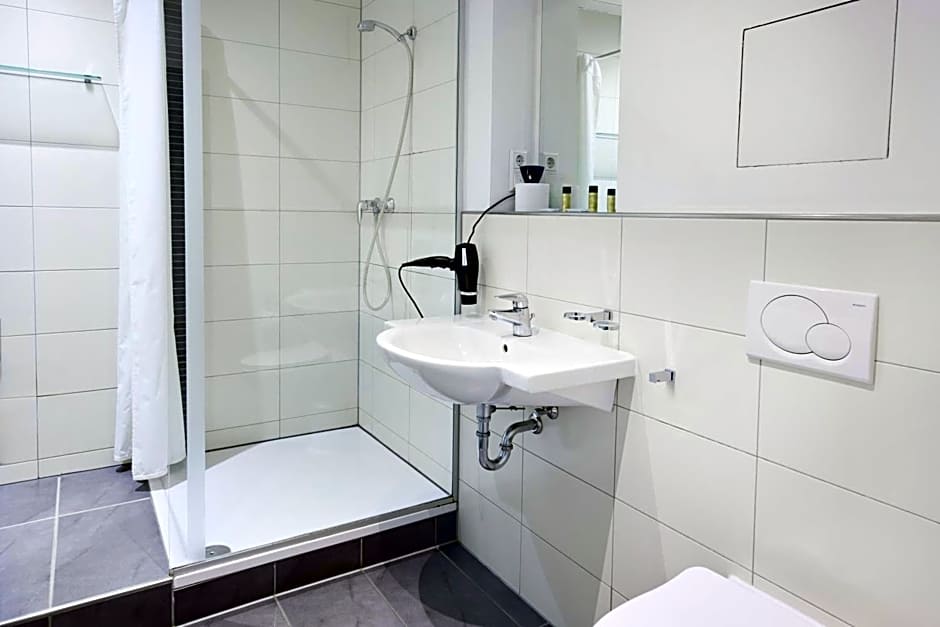 Hotel Villa-Bassermann, stilvoll, 2 Min zum Schloss, schnelles WLAN & Parkplatz