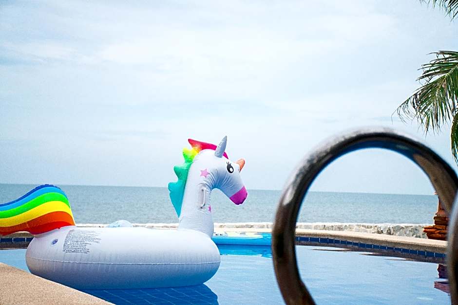 Sea Memories White Sand Beach Hotel