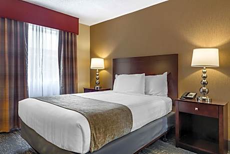 Queen Room with Bath Tub - Disability Access