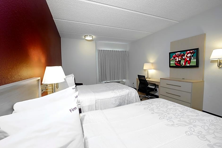 Red Roof Inn PLUS + Gainesville