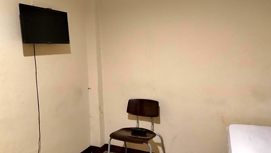 RedDoorz at Jalan Sam Ratulangi Manado