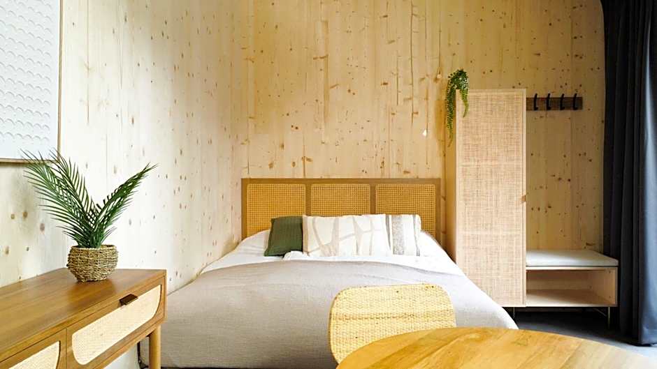 Hike & Bike Hotel