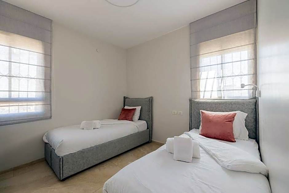 Apartment in Sarei Israel Blvd, Jerusalem