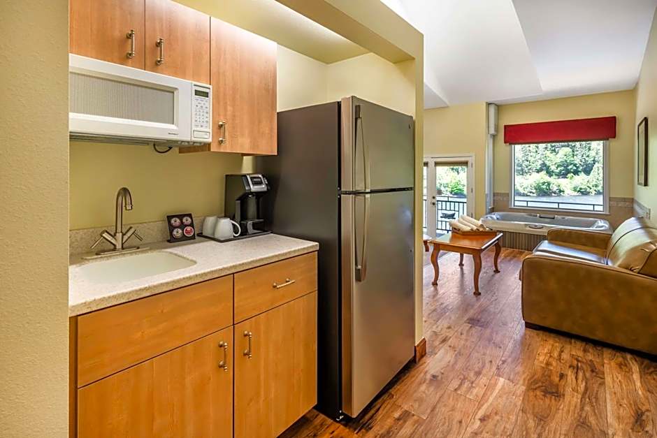 Best Western Lodge at River's Edge