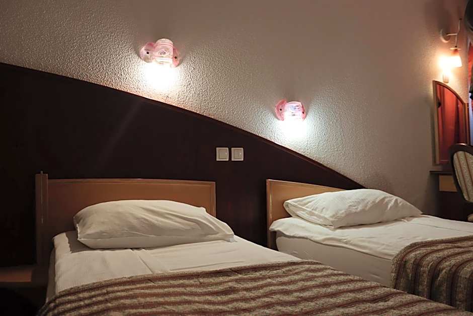 MC Hotel