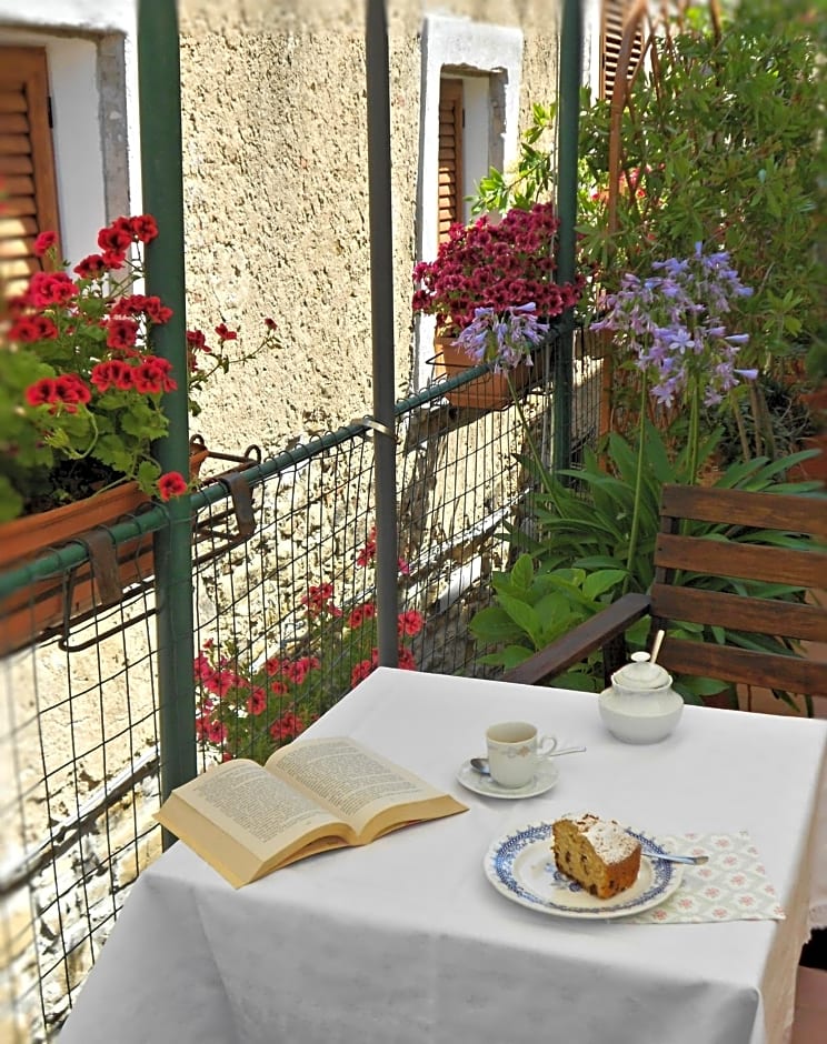 Afra Bed & Breakfast – Castellabate, UT