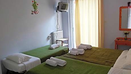 Economy Quadruple Room