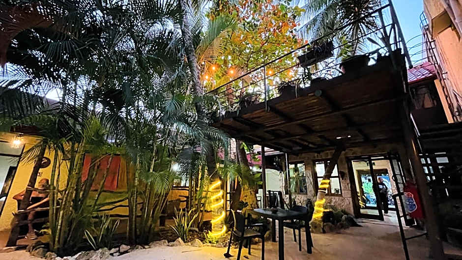 Hotel B&B by Playa del Karma