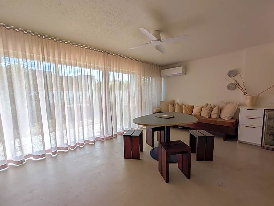 Noosa Parade Holiday Inn