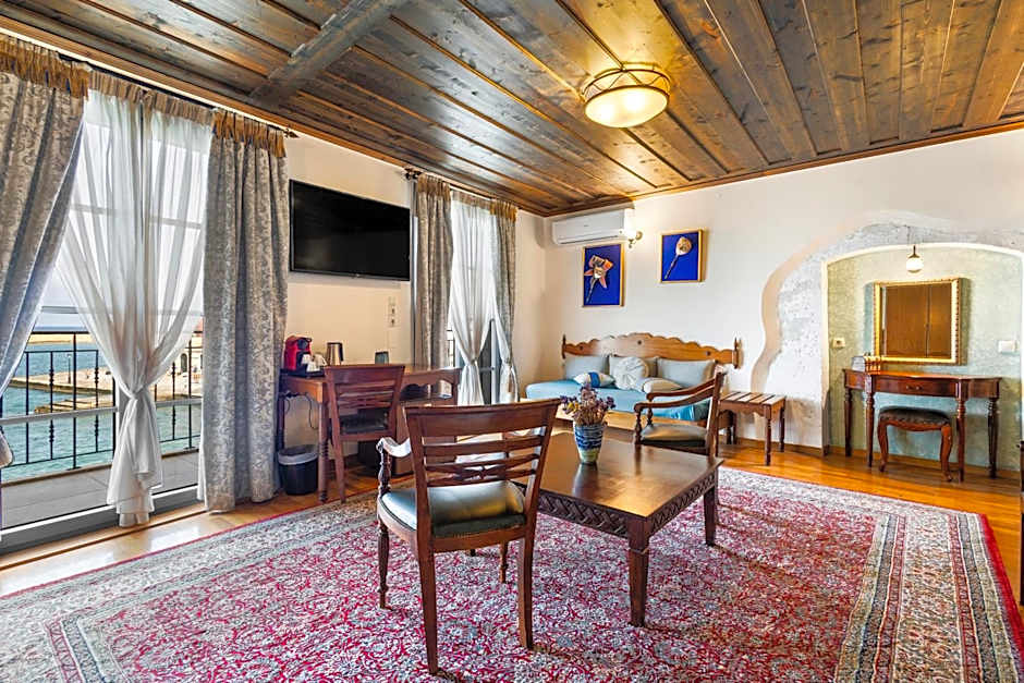 Belmondo Hotel