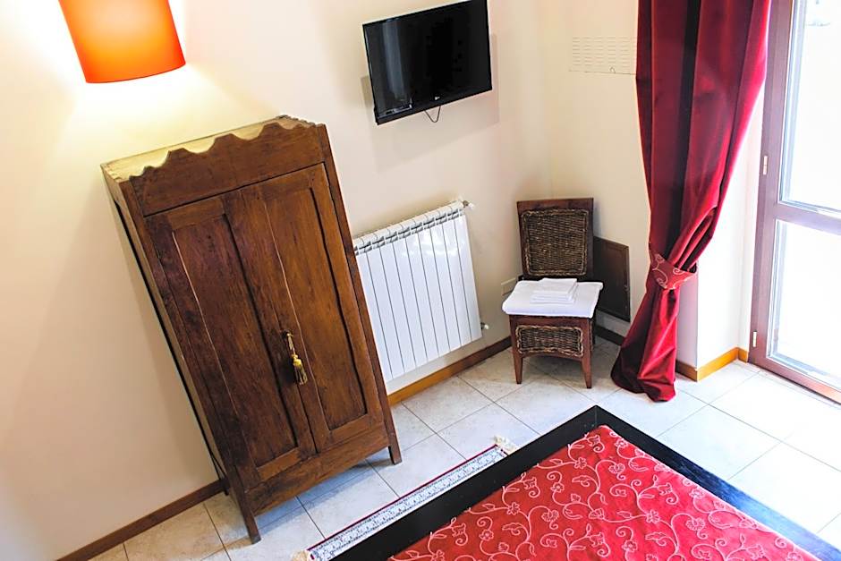 Photo 1 of 24 of Double Room