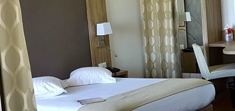 Premium Double or Twin Room with Ocean View