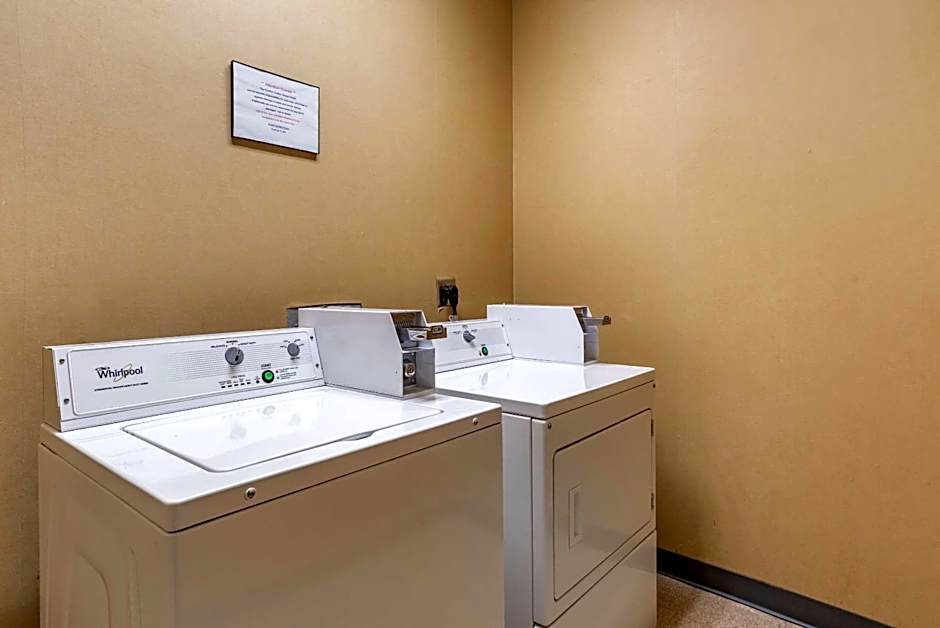 Comfort Suites Airport South