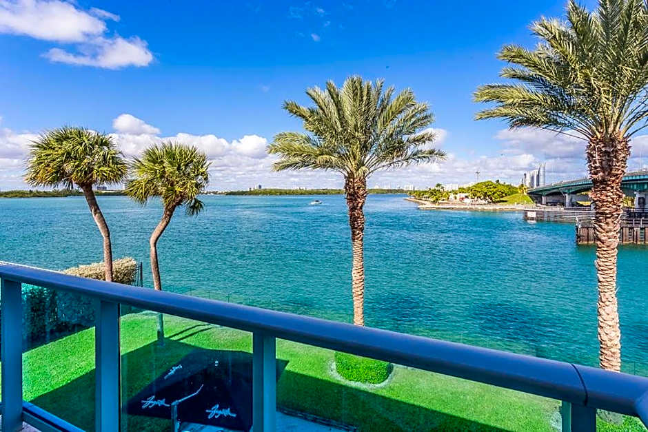 Beach Haus Bal Harbour