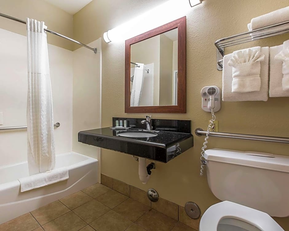 Comfort Suites Bakersfield