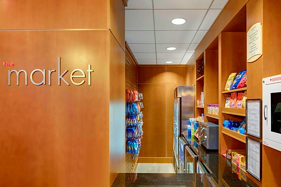 Courtyard by Marriott Boston Logan Airport