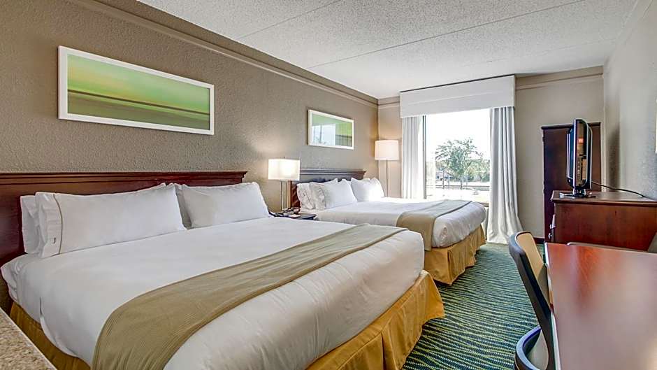 Holiday Inn Express Hotel & Suites Midlothian Turnpike By IHG