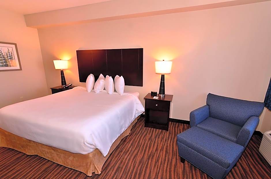 Cobblestone Inn & Suites - Holstein