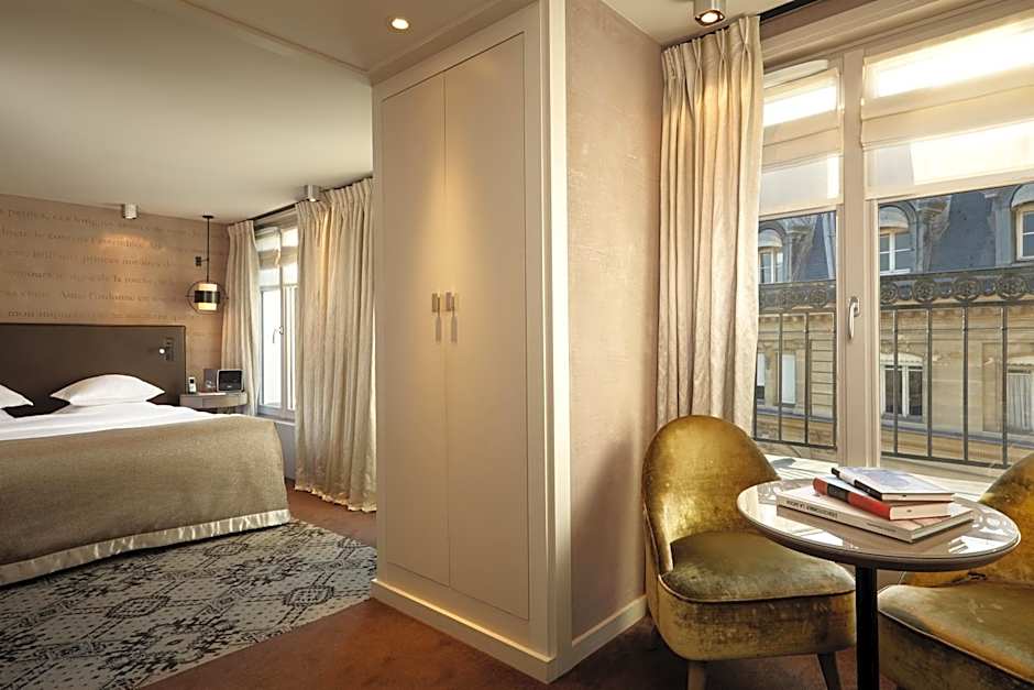 Le Pavillon Des Lettres