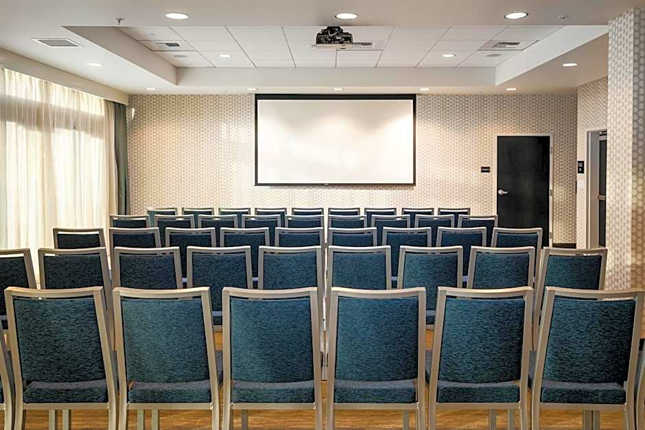 Hampton Inn & Suites Seattle/Northgate
