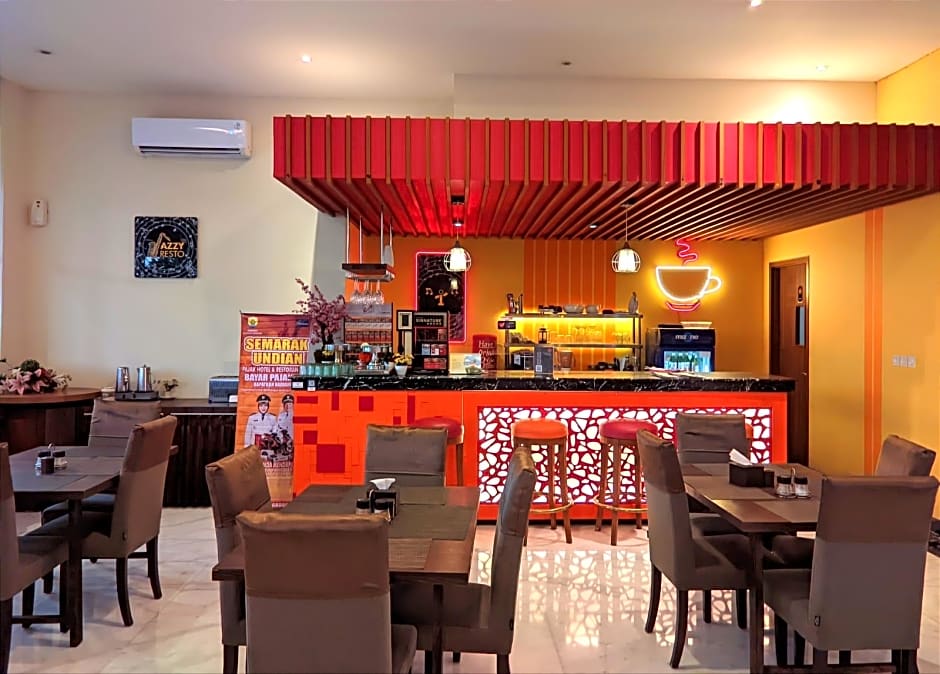 Front One Hotel Purwodadi