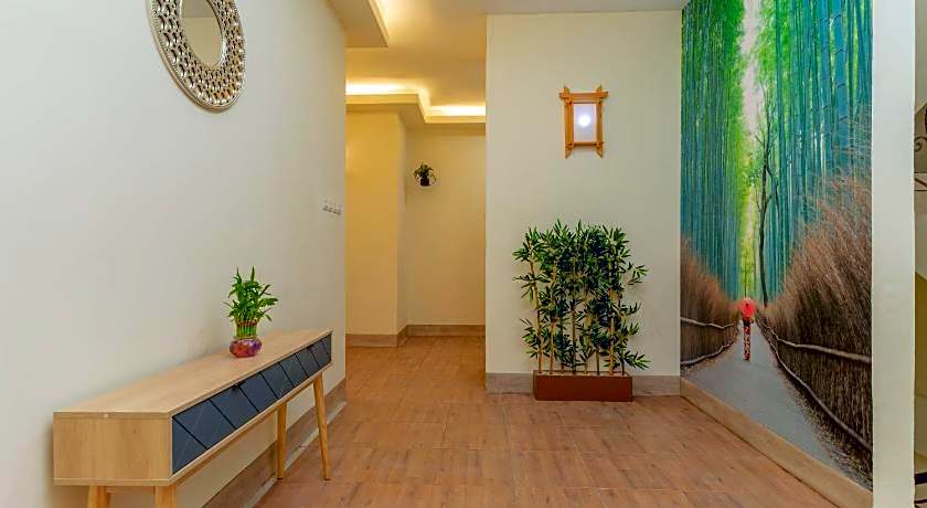 RedDoorz Plus Near RS Royal Taruma Grogol