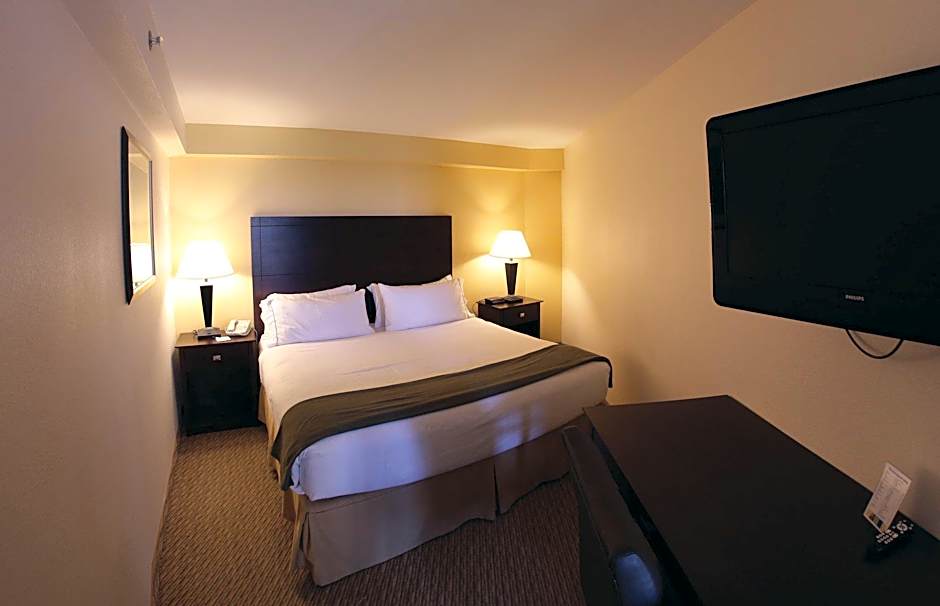 Holiday Inn Express St. Ignace - Lake Front by IHG