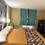 Super 8 by Wyndham Mendota I-39