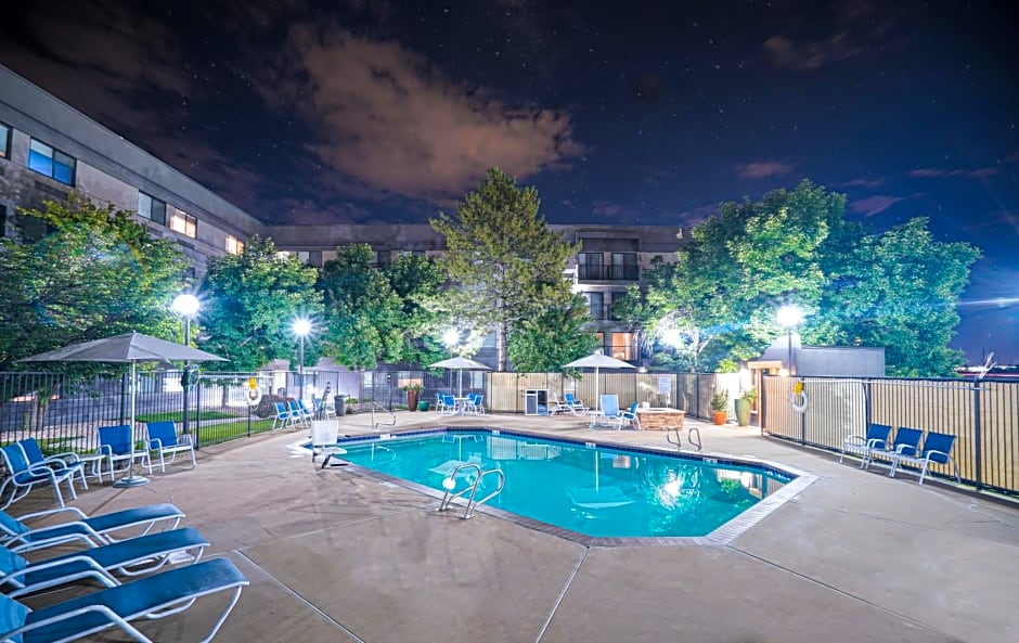 Four Points by Sheraton Salt Lake City Airport