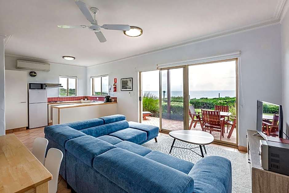 Canal Rocks Beachfront Apartments