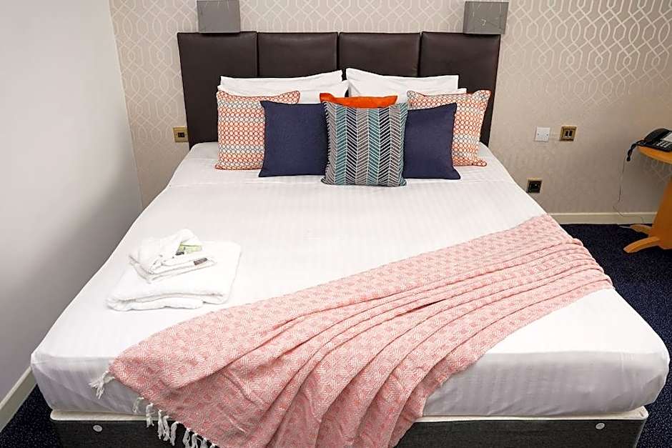 Hotel Samrat, Jabalpur