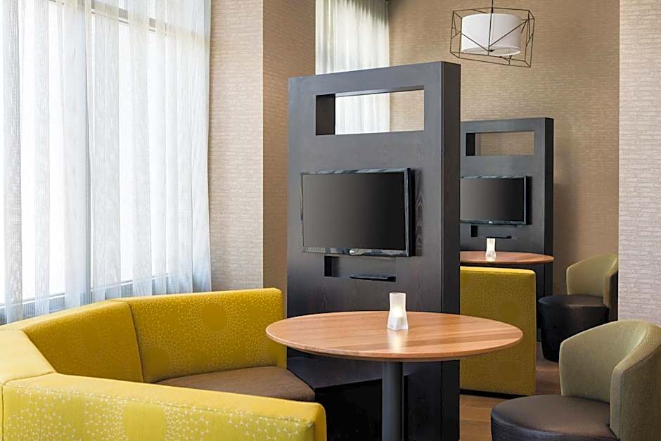 Courtyard by Marriott Richmond Berkeley