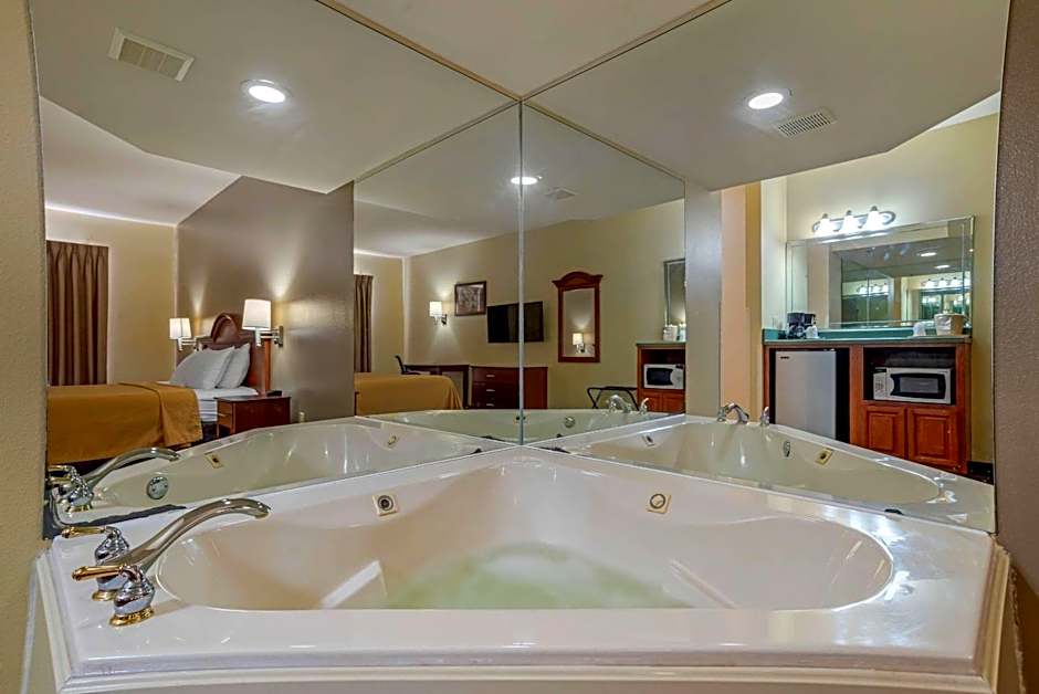 Econo Lodge Inn & Suites Flowood