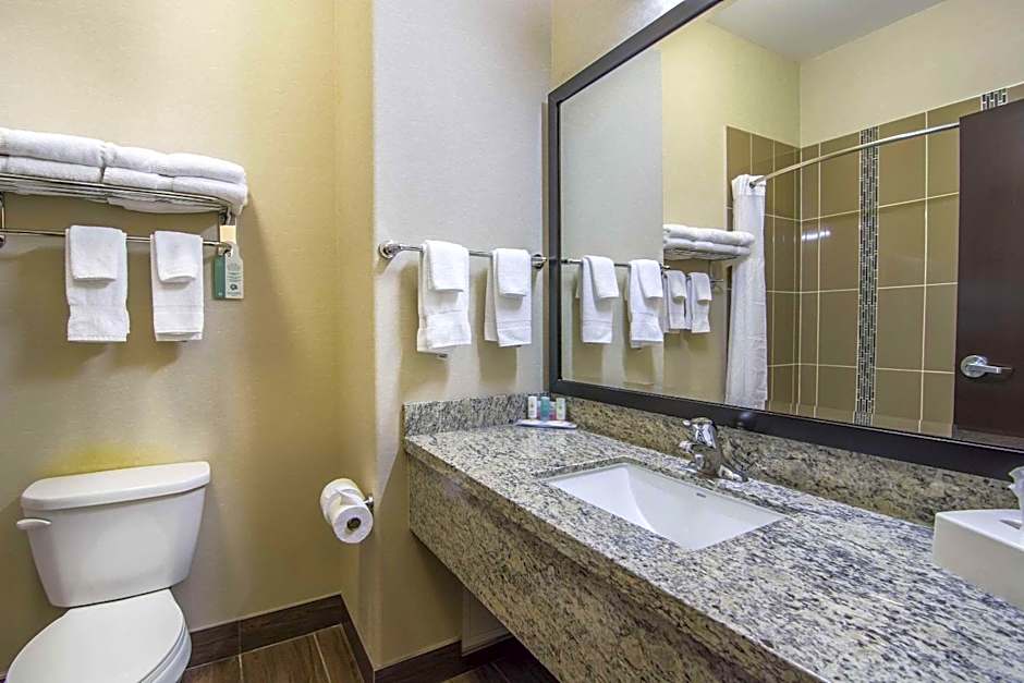Comfort Inn & Suites Fort Saskatchewan