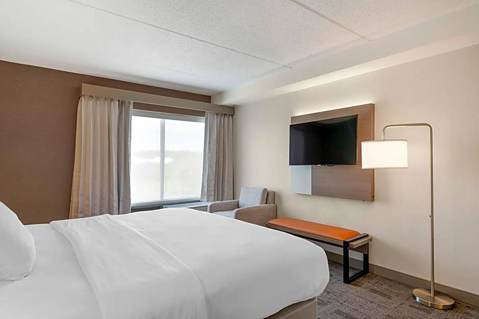 Comfort Inn & Suites Watertown - 1000 Islands