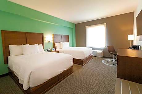 Quadruple Room - Non Smoking/Interior Hall